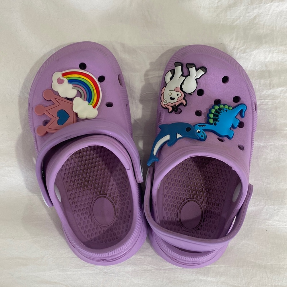 GIRLS SHOES
